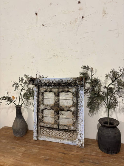 Hand-Carved Shekhawati Window Frame: Antique Indian Wall Decor
