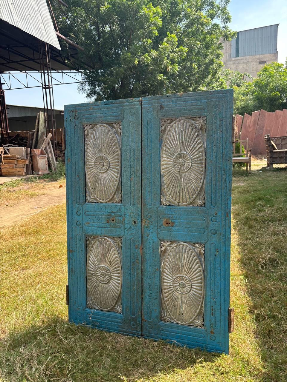 Handcrafted Wooden Sunburst Window – Rustic Farmhouse Wall Decor