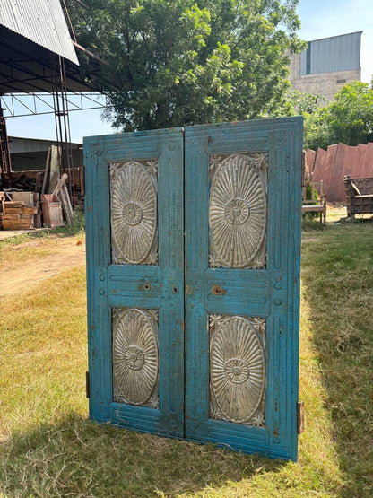 Handcrafted Wooden Sunburst Window – Rustic Farmhouse Wall Decor