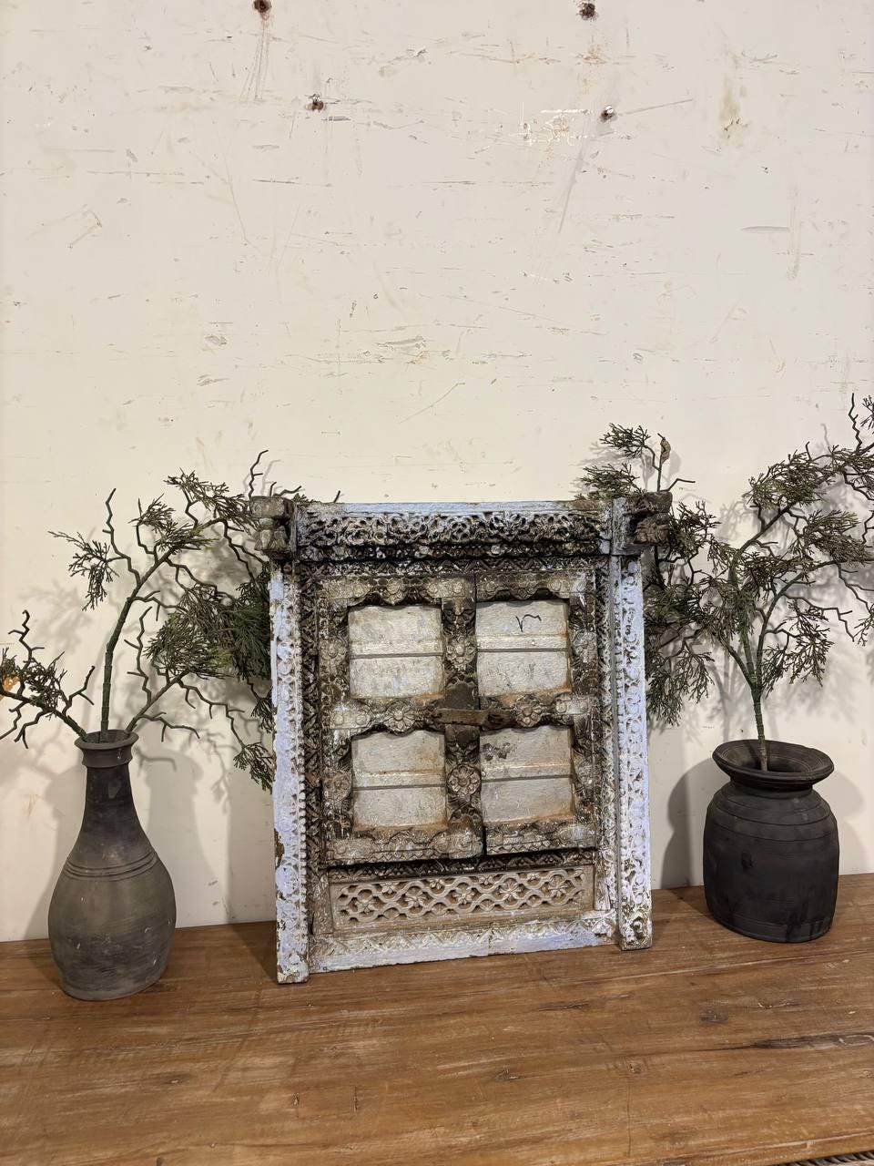 Hand-Carved Shekhawati Window Frame: Antique Indian Wall Decor