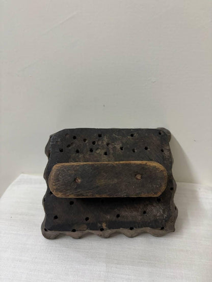 Antique Indian Wood Textile Block – Hand-Carved Mughal Pattern Stamp
