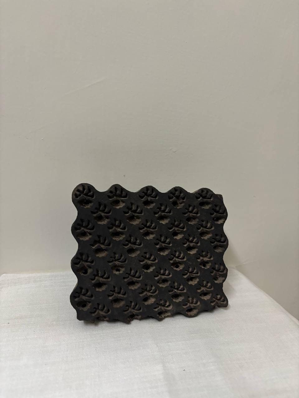 Antique Indian Wood Textile Block – Hand-Carved Mughal Pattern Stamp