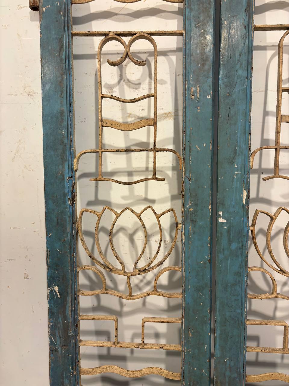 Carved Teak Wood Indian Door: Rustic Bohemian Decor (183x108x6 cm)