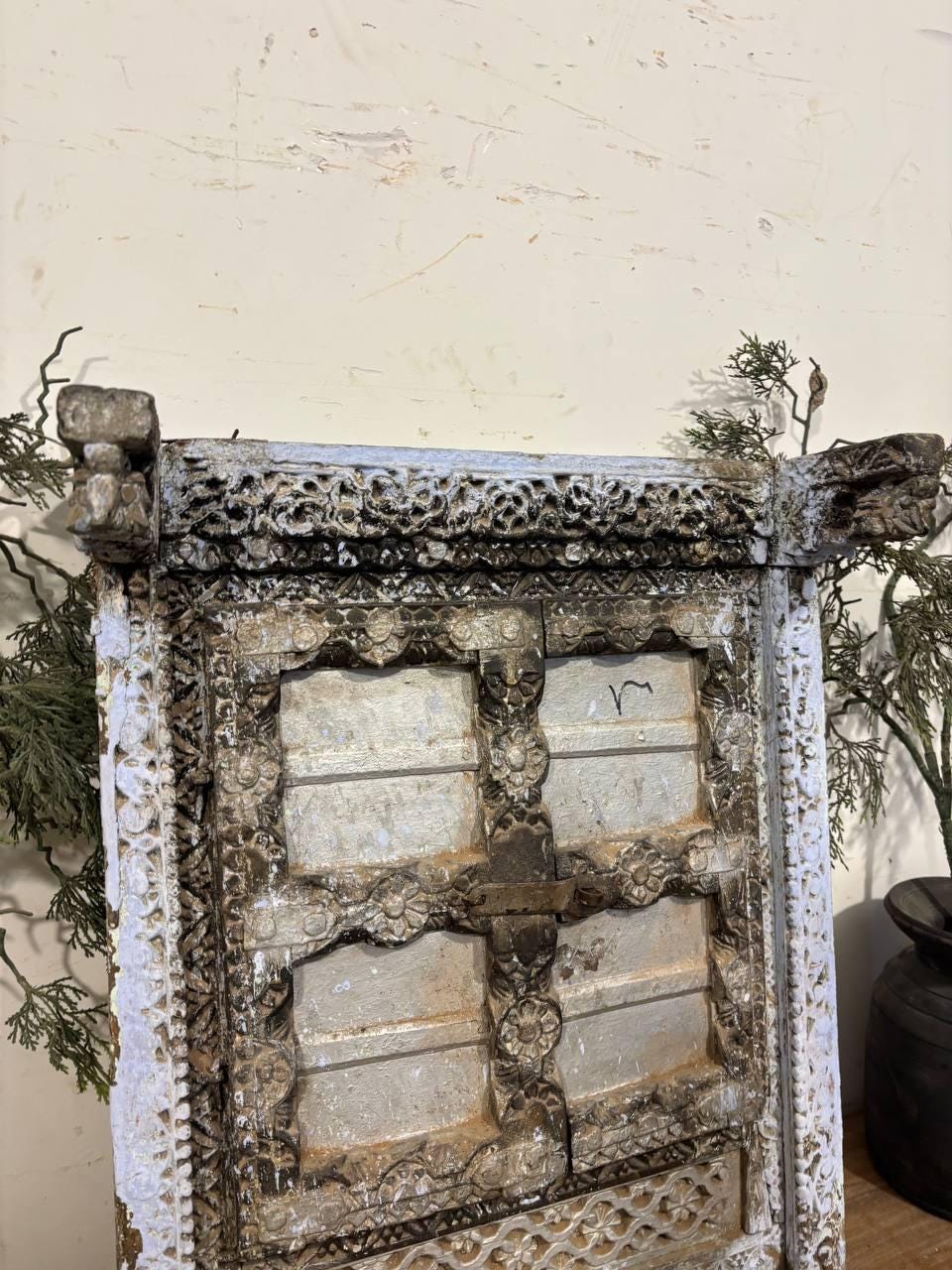 Hand-Carved Shekhawati Window Frame: Antique Indian Wall Decor